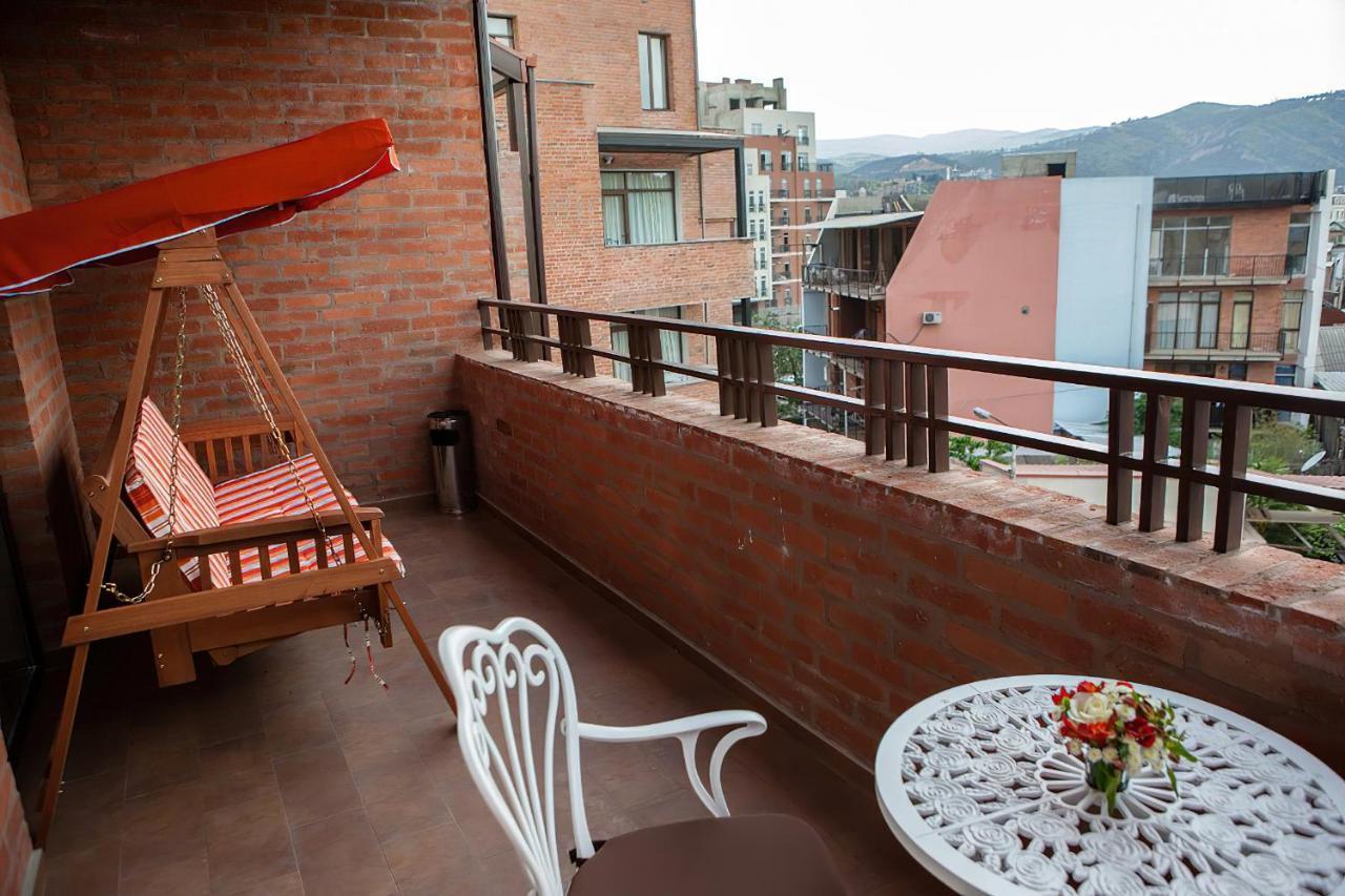 Reikartz Avlabari Tbilisi Hotel Bagian luar foto