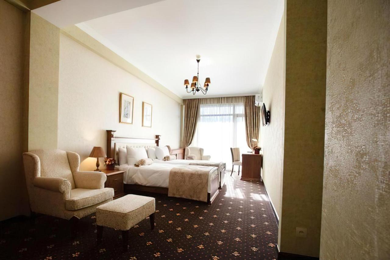 Reikartz Avlabari Tbilisi Hotel Bagian luar foto