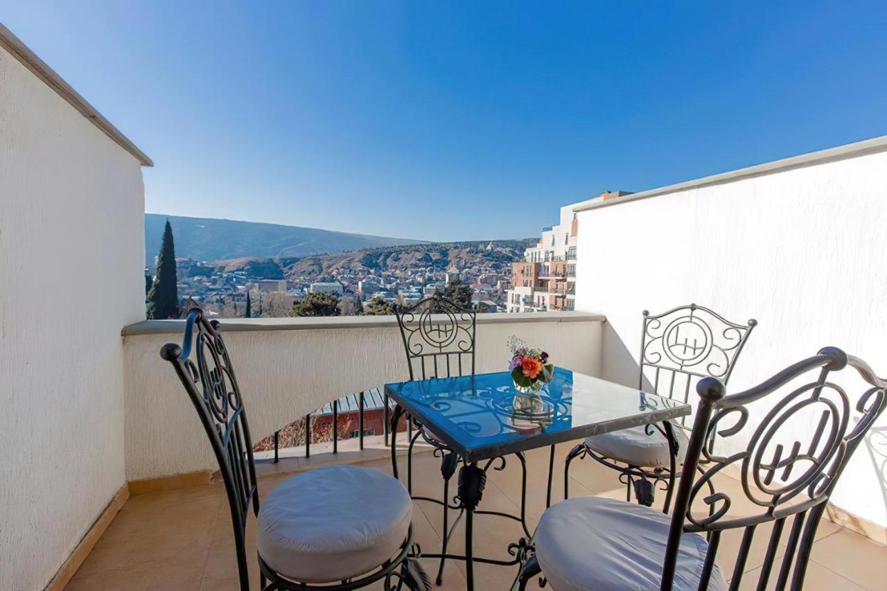 Reikartz Avlabari Tbilisi Hotel Bagian luar foto